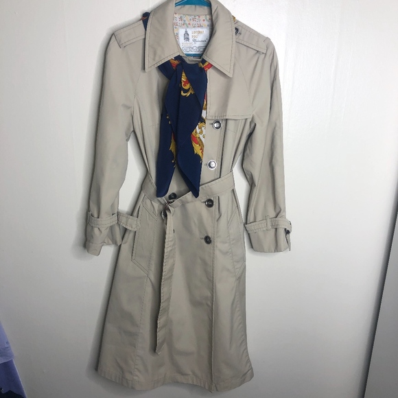 London Fog Jackets & Blazers - London Fog Traditional Trench Coat EUC